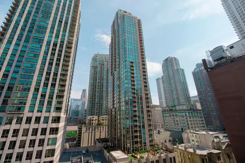 10 E Ontario St #1311, Chicago, IL 60611