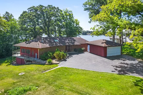 309 Holiday Dr, Lake Holiday, IL 60552