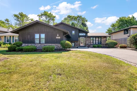 22939 East Dr, Richton Park, IL 60471