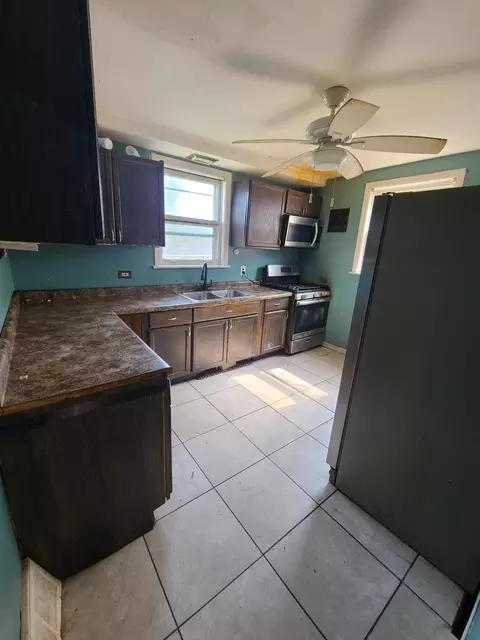 3 E 140th Ct, Riverdale, IL 60827 photo 4