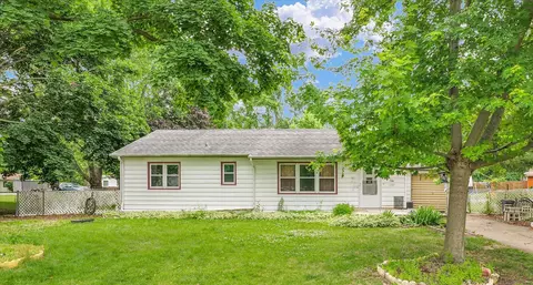 10 Park Lawn St, Paxton, IL 60957