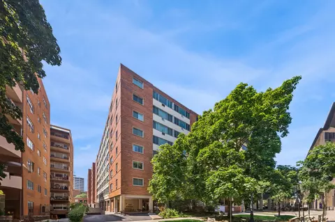 1516 Hinman Ave #209, Evanston, IL 60201
