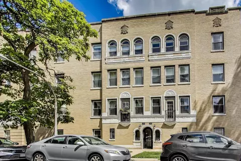 2618 W Rosemont Ave #3, Chicago, IL 60659