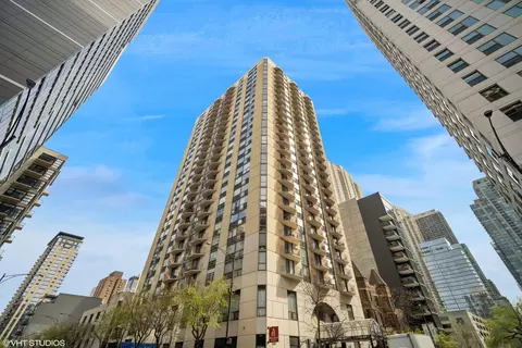 70 W Huron St #606, Chicago, IL 60654
