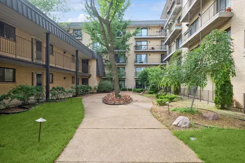6221 N Niagara Ave #507, Chicago, IL 60631