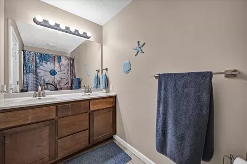 Bath - 216 S Hershey Rd, Bloomington, IL 61704 photo 3 of 4