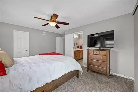 Bedroom - 216 S Hershey Rd, Bloomington, IL 61704 photo 3 of 4