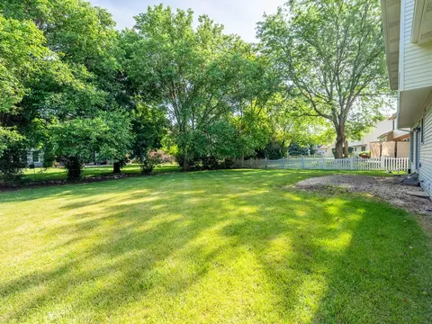 Exterior - 2207 Irvine Ln, Plainfield, IL 60586 photo 2 of 2