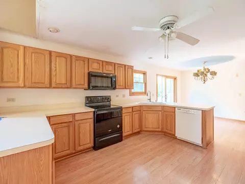 Kitchen - 2207 Irvine Ln, Plainfield, IL 60586 photo 2 of 2