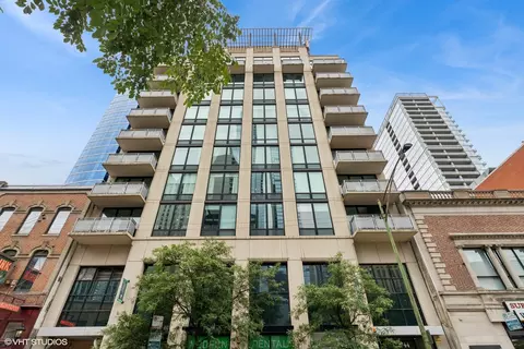 744 N Clark St #1004, Chicago, IL 60654