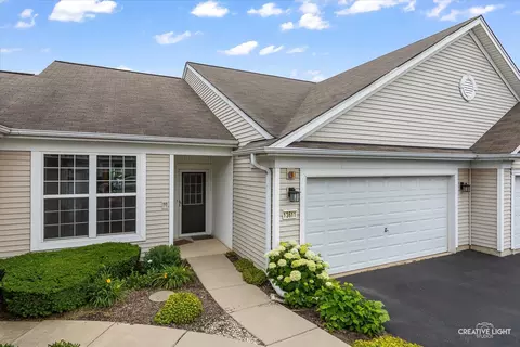 13611 Hemlock Rd, Huntley, IL 60142