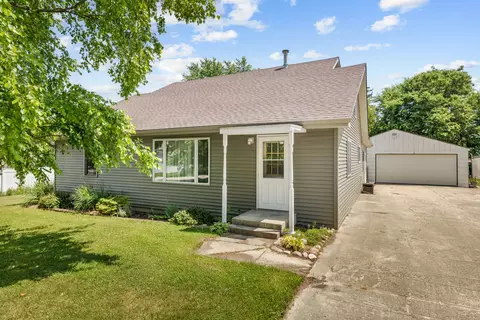 410 West St, Kingston, IL 60145
