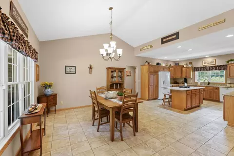 Dining - 2598 B County Road 600 E, Dewey, IL 61840 photo 2 of 2