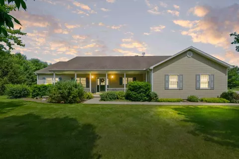 Exterior - 2598 B County Road 600 E, Dewey, IL 61840 photo 2 of 9