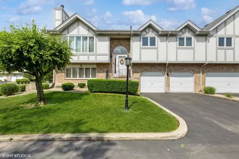 6713 181st St, Tinley Park, IL 60477