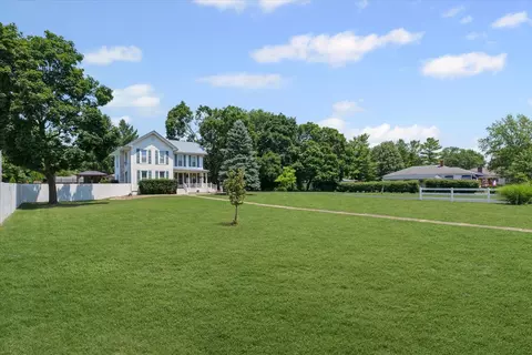 Exterior - 835 E Pells St, Paxton, IL 60957 photo 10 of 20