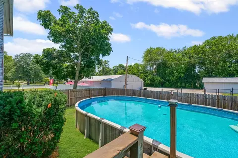 Exterior - 835 E Pells St, Paxton, IL 60957 photo 18 of 20