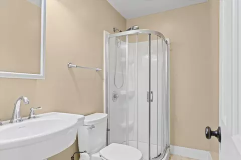 Bath - 835 E Pells St, Paxton, IL 60957 photo 2 of 3
