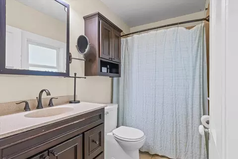 Bath - 835 E Pells St, Paxton, IL 60957 photo 3 of 3