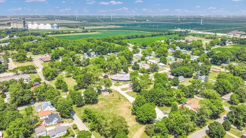 View/Area - 835 E Pells St, Paxton, IL 60957 photo 5 of 11