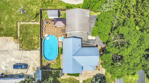 View/Area - 835 E Pells St, Paxton, IL 60957 photo 2 of 11
