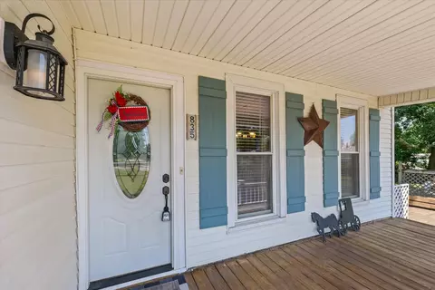 Exterior - 835 E Pells St, Paxton, IL 60957 photo 7 of 20