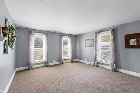 Living - 835 E Pells St, Paxton, IL 60957 photo 1 of 4