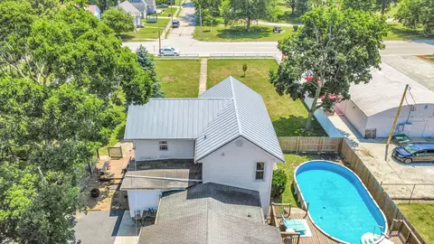 View/Area - 835 E Pells St, Paxton, IL 60957 photo 10 of 11