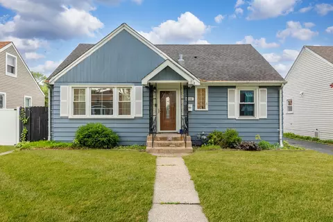 9116 S 53rd Ct, Oak Lawn, IL 60453
