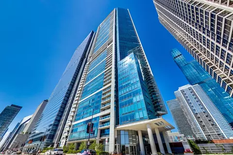 340 E Randolph St #4105, Chicago, IL 60601