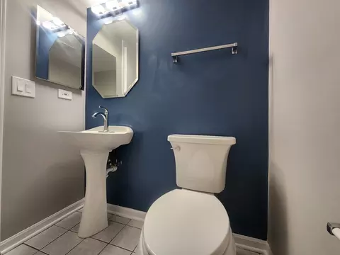 Bath - 746 River Mill Pkwy, Wheeling, IL 60090 photo 4 of 4