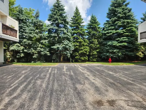 Exterior - 746 River Mill Pkwy, Wheeling, IL 60090 photo 4 of 4