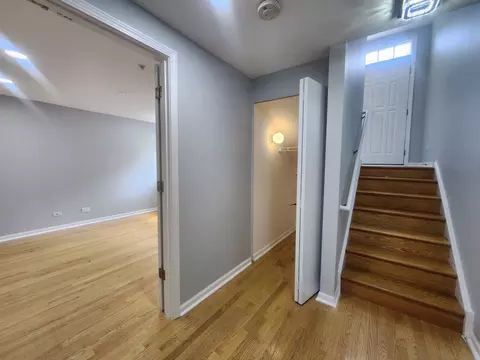 Entry Way - 746 River Mill Pkwy, Wheeling, IL 60090 photo 3 of 3