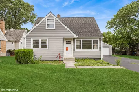 680 N Garfield St, Lombard, IL 60148