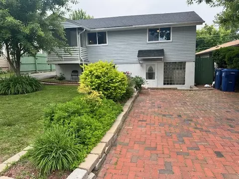 110 N Frolic Ave, Waukegan, IL 60085