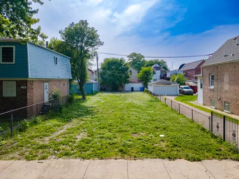 7112 S University Ave, Chicago, IL 60619