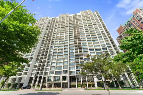 3200 N Lake Shore Dr #302, Chicago, IL 60657