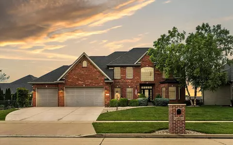 1812 Savanna Dr, Champaign, IL 61822