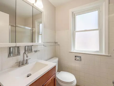 2408 Nathaniel Pl, Evanston, IL 60202 photo 5