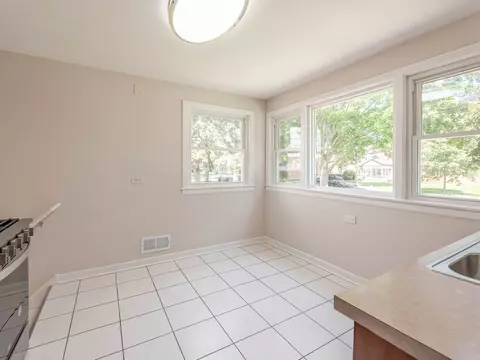 2408 Nathaniel Pl, Evanston, IL 60202 photo 4