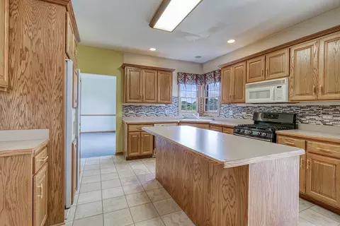 Kitchen - 2504 Monterey Dr, Plainfield, IL 60586 photo 1 of 2