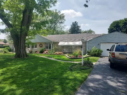 5120 W 101st St, Oak Lawn, IL 60453