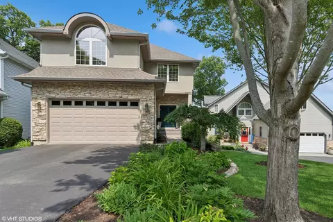 21309 W Crescent Dr, Mundelein, IL 60060