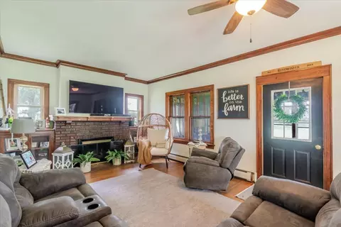 Living - 879 2300th Ave, Chestnut, IL 62518 photo 2 of 2