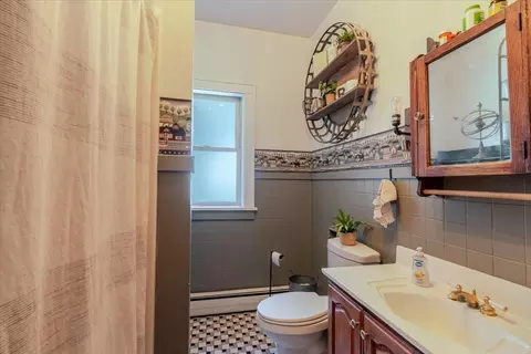 Bath - 879 2300th Ave, Chestnut, IL 62518 photo 2 of 2