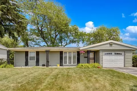 337 E Clark St, Glenwood, IL 60425