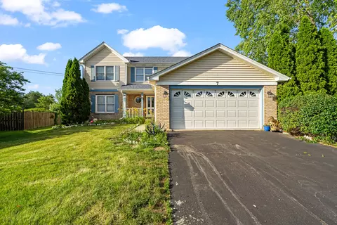 7 Red Bud Ct, Bolingbrook, IL 60490
