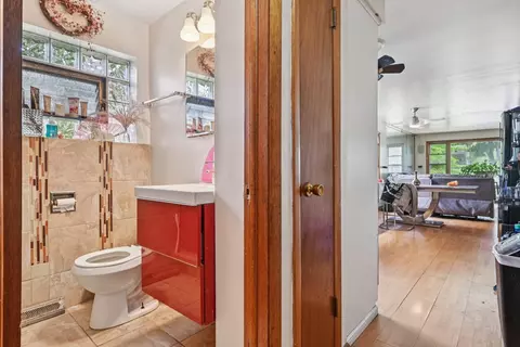 Entry Way - 626 E 90th St, Chicago, IL 60619 photo 3 of 5