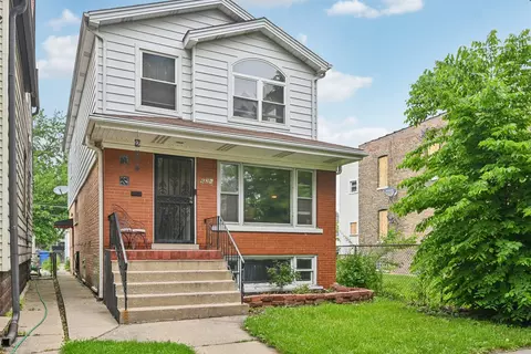 Exterior - 626 E 90th St, Chicago, IL 60619 photo 2 of 3