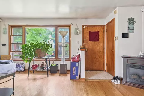 Entry Way - 626 E 90th St, Chicago, IL 60619 photo 1 of 5